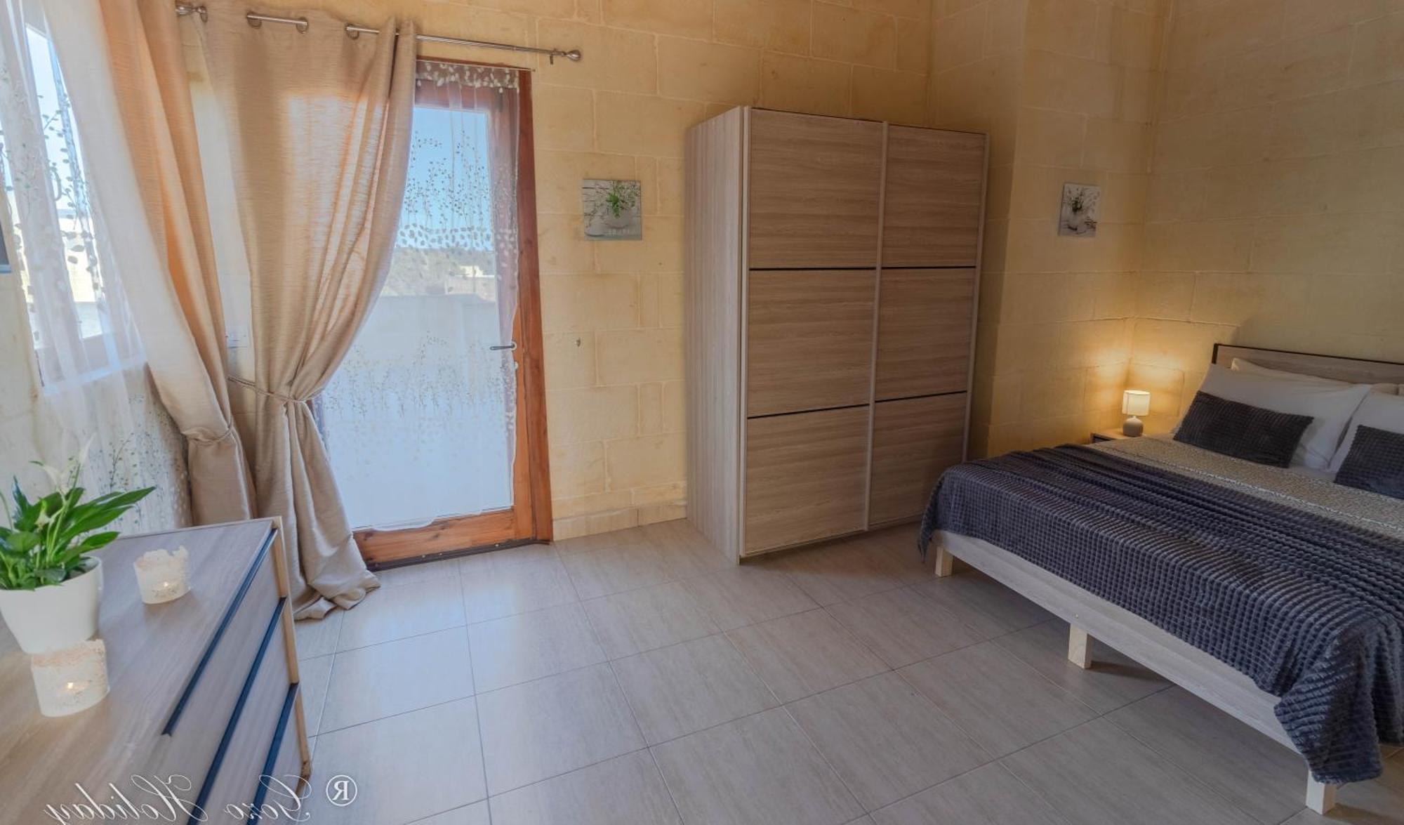 Vila Hellios Qala Exteriér fotografie